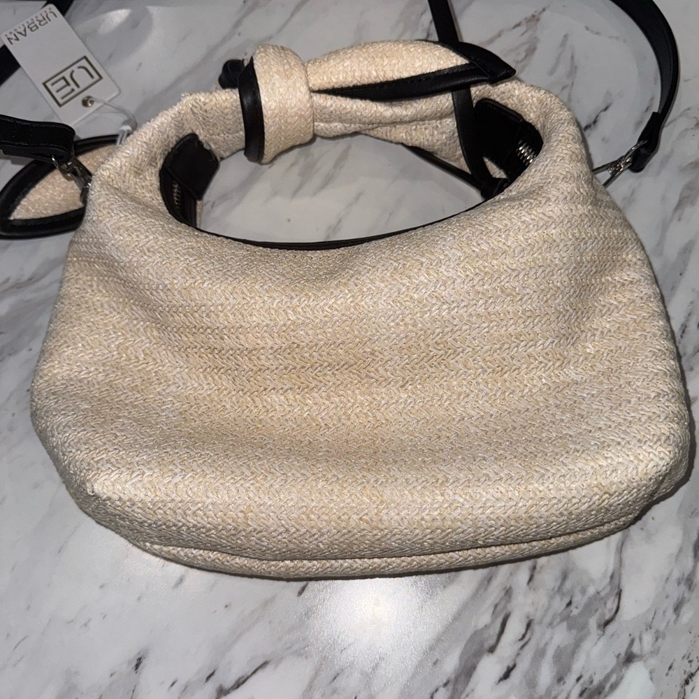 NWT Urban Expressions Beige and Black Crossbody Bag - Picture 3 of 15